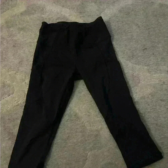 Lululemon crop leggings - Picture 1 of 3